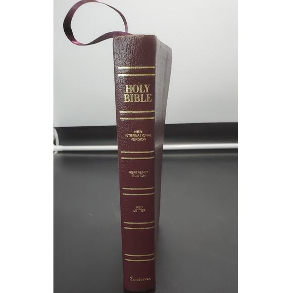 New International Version Holy Bible Reference Zondervan 1988 - Picture 2 of 11